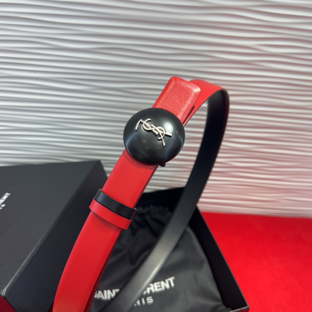  开春秀款Saint Laurent 圣罗兰女士腰带皮带 原厂真金电渡扣头，意大利原厂皮，2.5Cm双面
