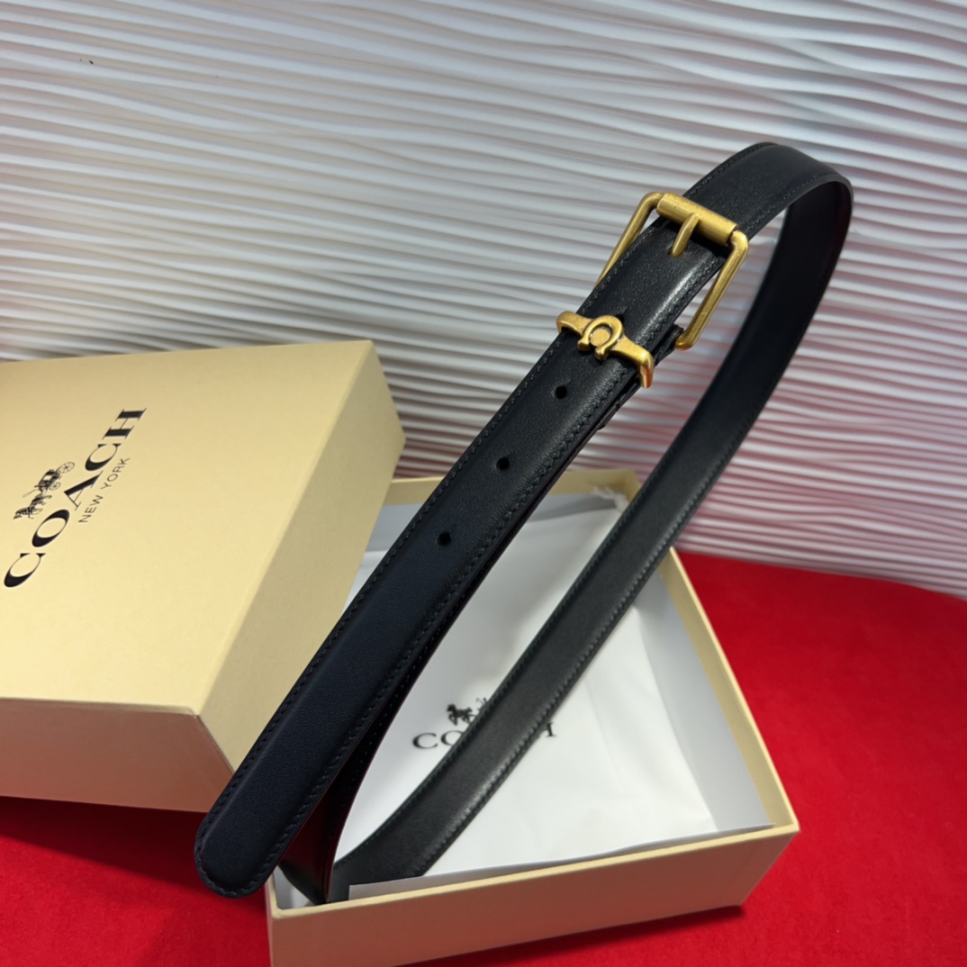 百搭扣 独特风格设计 柔软胎小牛皮 众多网红推荐