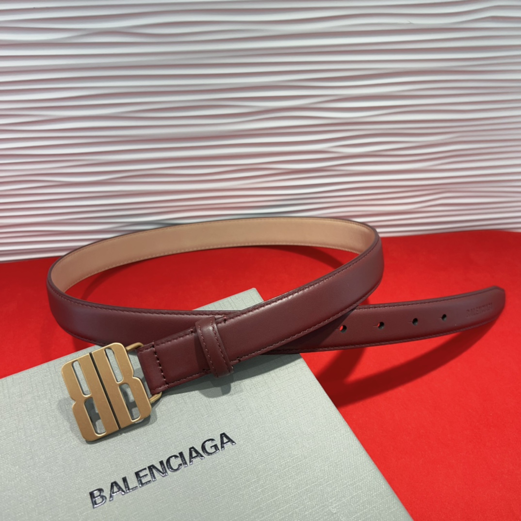 （Balenciaga）宽度2.5cm 是法国的奢侈品牌，作为时尚界最具影响力品牌之一的地位。设计师源于