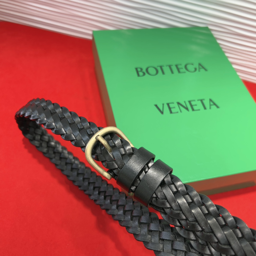 春秋经典腰带款质感十足 2.5Cm