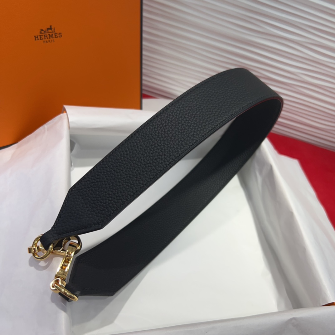  Kelly Pocket肩带 细节图
Swift和EPsomTC皮肩带，镀钯金属件
Kelly Poc