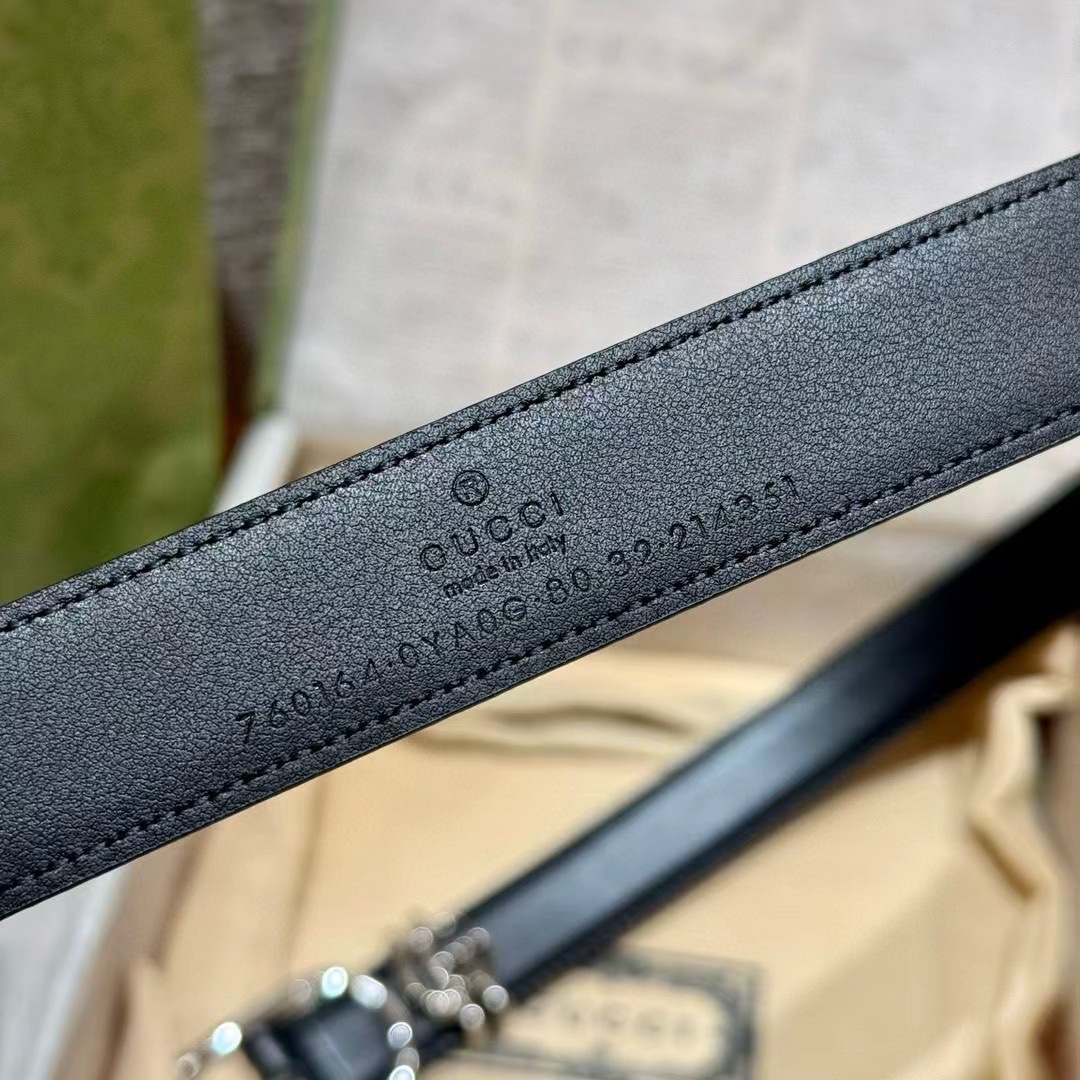 家圆形互扣式双G腰带 这款亮眼吸睛的腰带