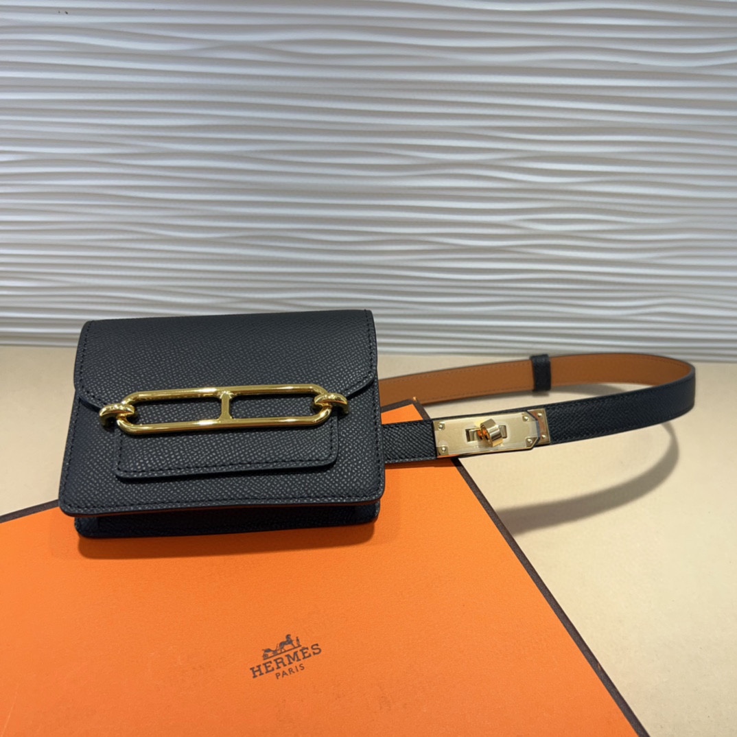 kelly一直是时尚圈的热宠元素，各路达人都很爱！全套标配包装齐全，这货目前市面连个仿货的影子都木有‼️