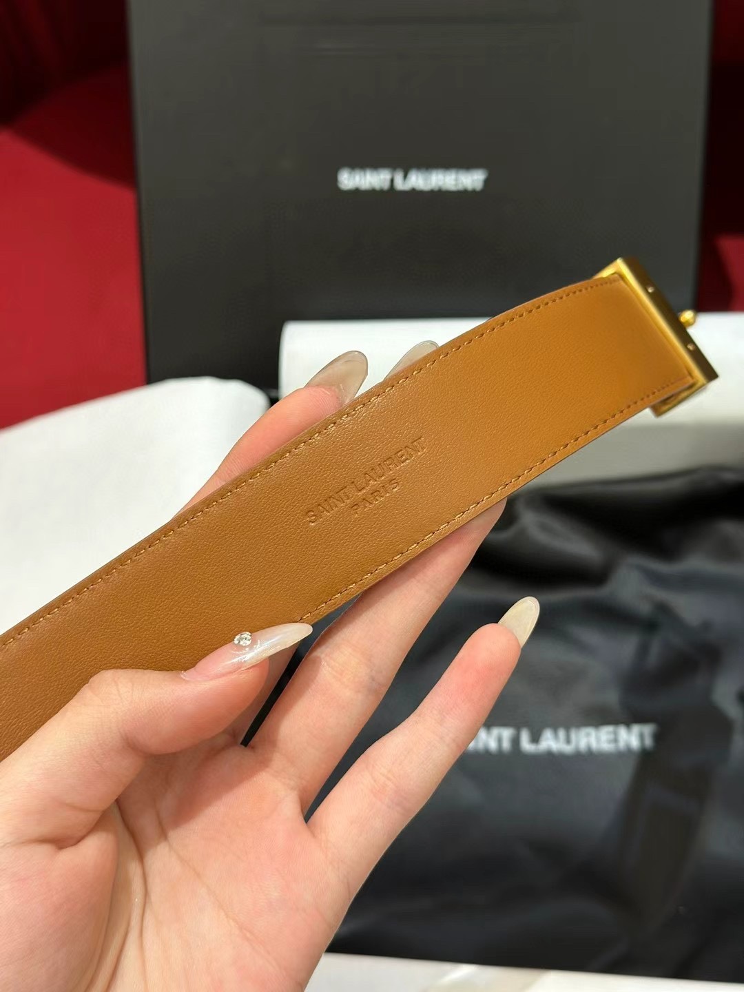 新款YSL，女士腰带，采用意大利双面顶级牛皮材质，搭配顶级黄铜扣。宽3.0cm