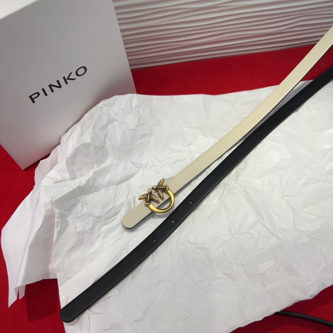 燕子品牌标志性的标识经重新诠释后，以光彩夺目的金色调呈现在这款女腰带美点1.5Cm。码数75一95欧