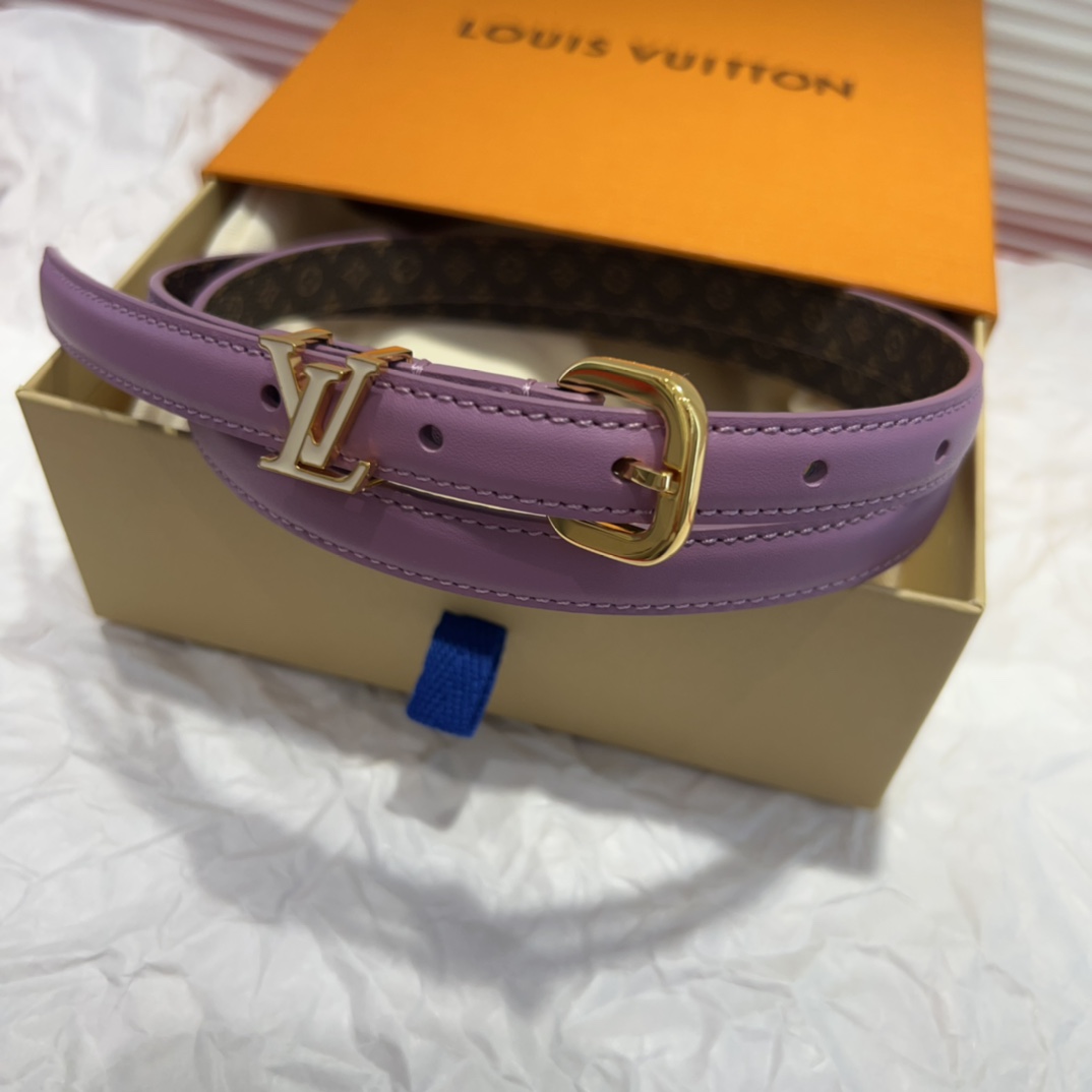 驴家 *｜女士妖带 上新啦～适合各种穿搭黑色：百搭之王 冷色暖色都能驾驭米色：春夏必备 清新又百搭扣头设