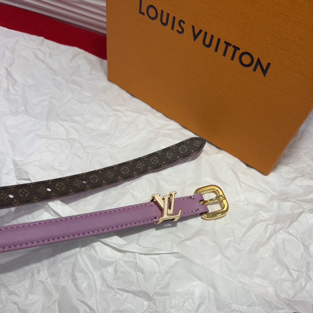 驴家 *｜女士妖带 上新啦～适合各种穿搭黑色：百搭之王 冷色暖色都能驾驭米色：春夏必备 清新又百搭扣头设