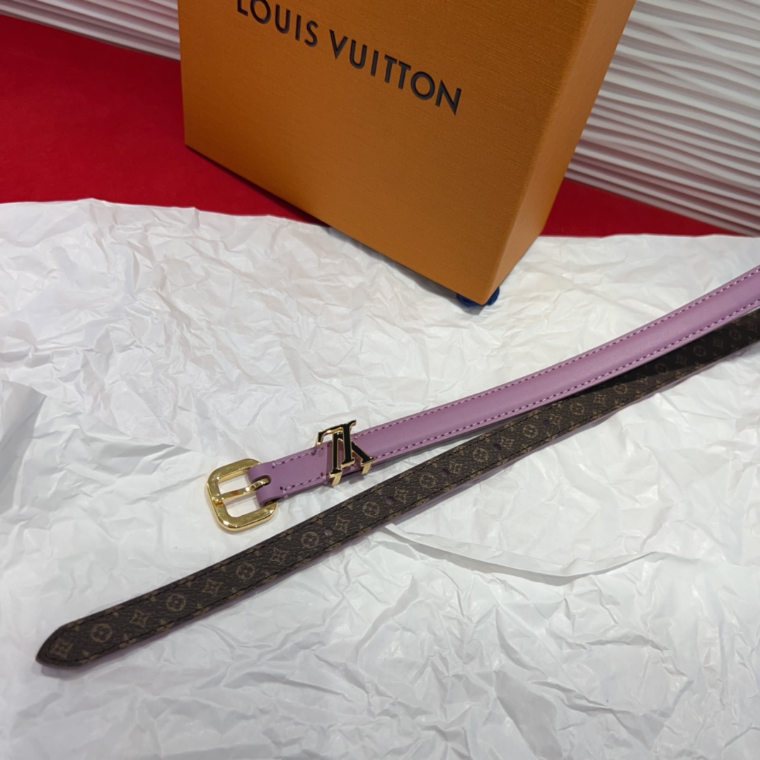 驴家 *｜女士妖带 上新啦～适合各种穿搭黑色：百搭之王 冷色暖色都能驾驭米色：春夏必备 清新又百搭扣头设