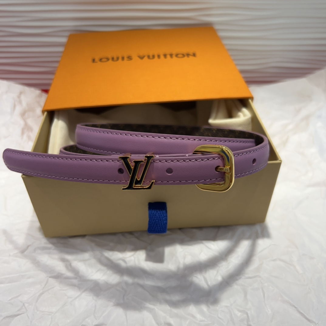 驴家 *｜女士妖带 上新啦～适合各种穿搭黑色：百搭之王 冷色暖色都能驾驭米色：春夏必备 清新又百搭扣头设