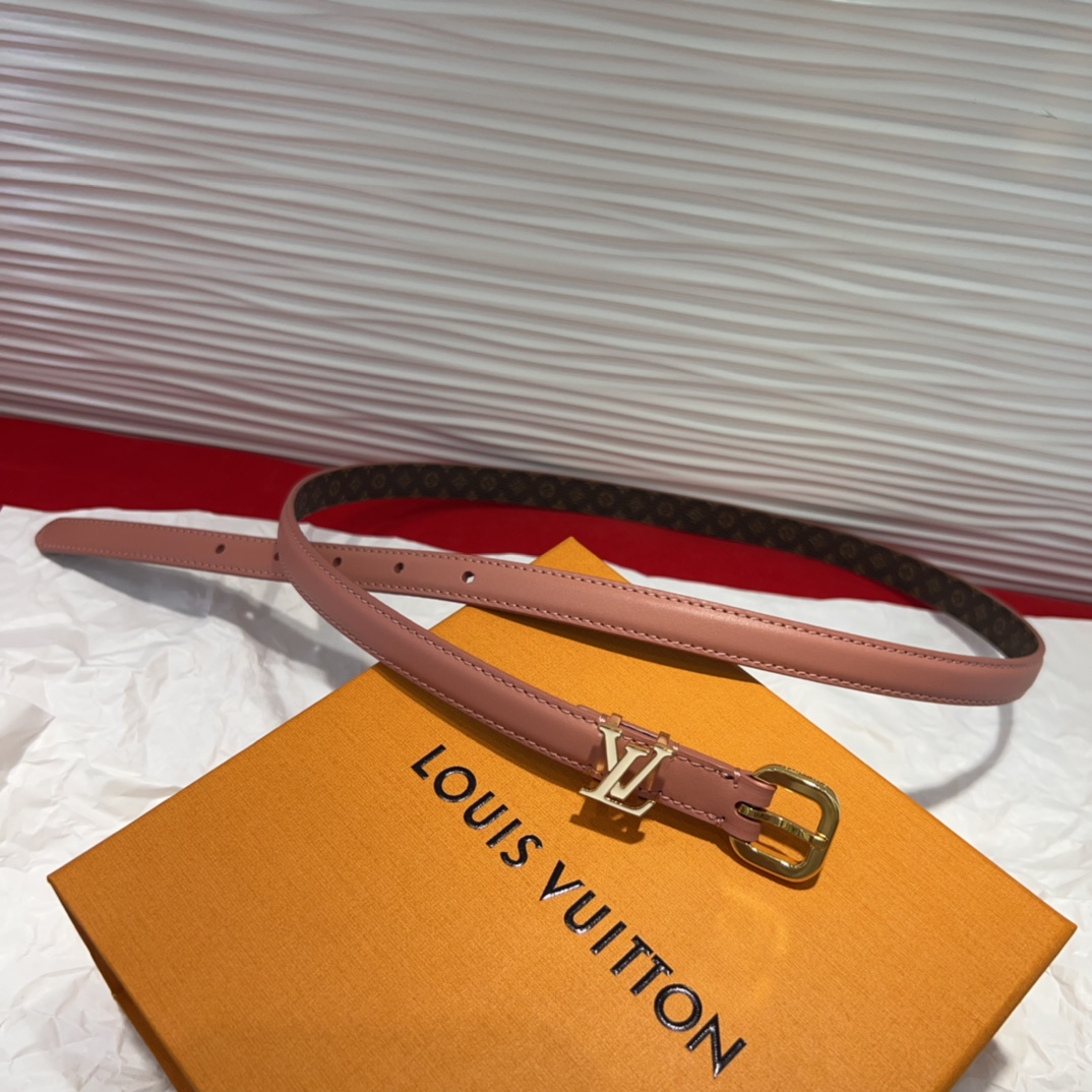 驴家 *｜女士妖带 上新啦～适合各种穿搭黑色：百搭之王 冷色暖色都能驾驭米色：春夏必备 清新又百搭扣头设