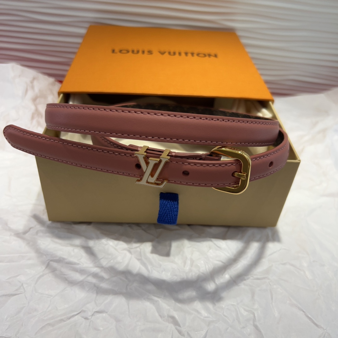 驴家 *｜女士妖带 上新啦～适合各种穿搭黑色：百搭之王 冷色暖色都能驾驭米色：春夏必备 清新又百搭扣头设