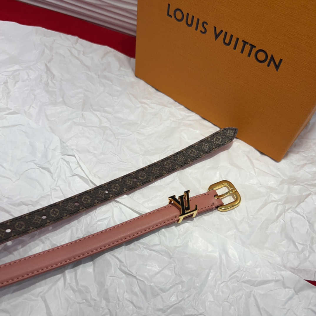 驴家 *｜女士妖带 上新啦～适合各种穿搭黑色：百搭之王 冷色暖色都能驾驭米色：春夏必备 清新又百搭扣头设