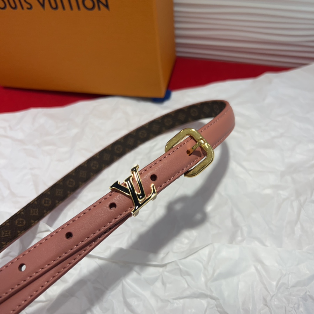 驴家 *｜女士妖带 上新啦～适合各种穿搭黑色：百搭之王 冷色暖色都能驾驭米色：春夏必备 清新又百搭扣头设