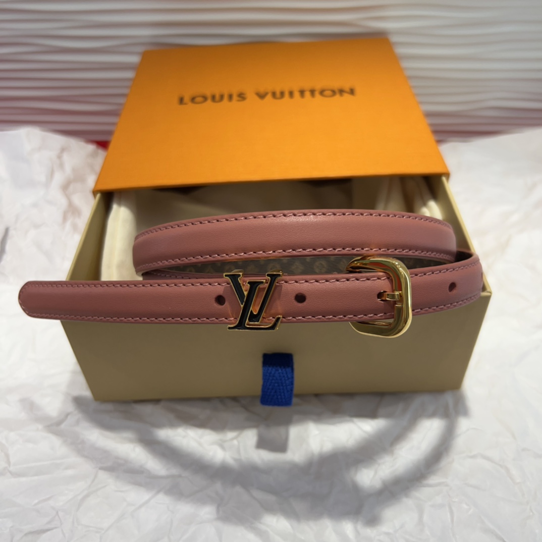 驴家 *｜女士妖带 上新啦～适合各种穿搭黑色：百搭之王 冷色暖色都能驾驭米色：春夏必备 清新又百搭扣头设