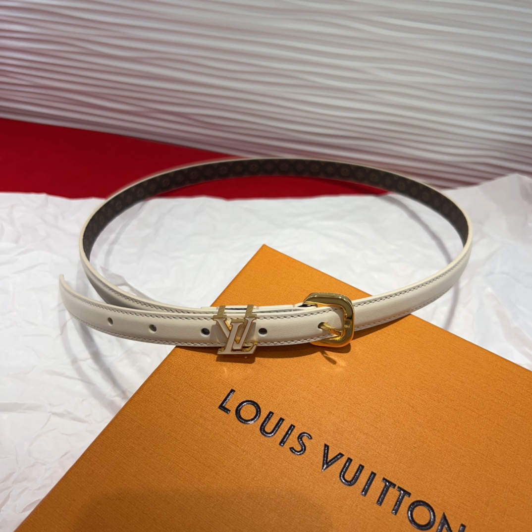 驴家 *｜女士妖带 上新啦～适合各种穿搭黑色：百搭之王 冷色暖色都能驾驭米色：春夏必备 清新又百搭扣头设