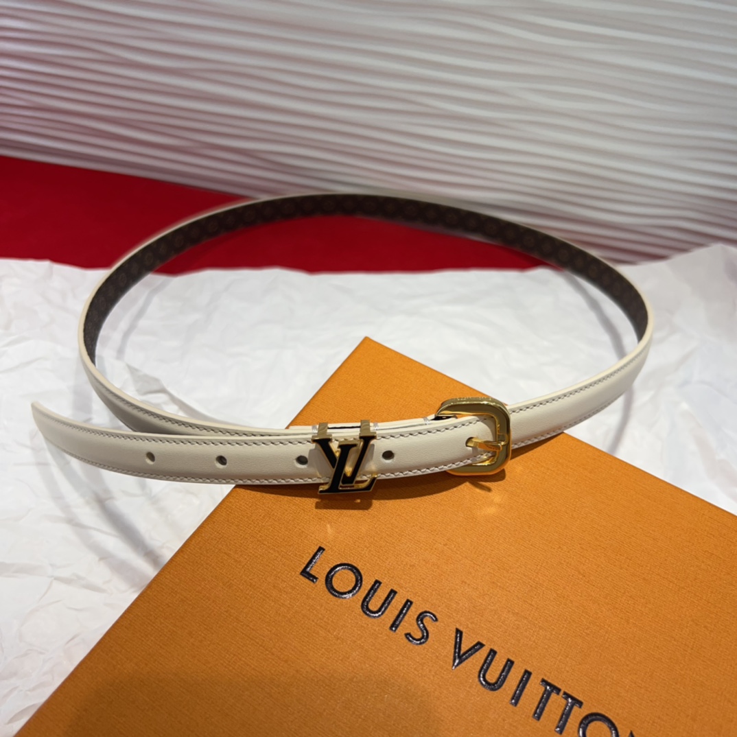 驴家 *｜女士妖带 上新啦～适合各种穿搭黑色：百搭之王 冷色暖色都能驾驭米色：春夏必备 清新又百搭扣头设