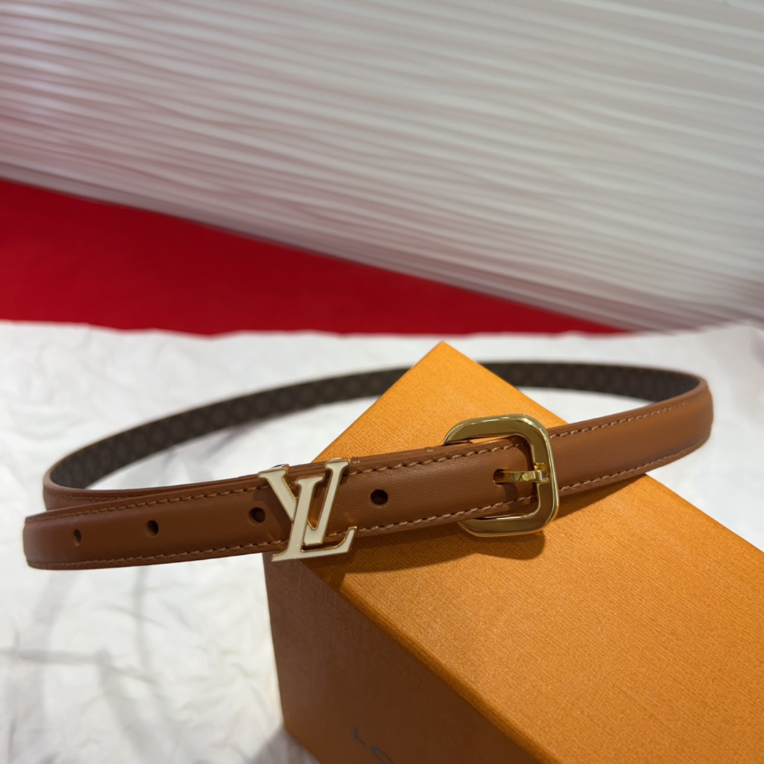 驴家 *｜女士妖带 上新啦～适合各种穿搭黑色：百搭之王 冷色暖色都能驾驭米色：春夏必备 清新又百搭扣头设