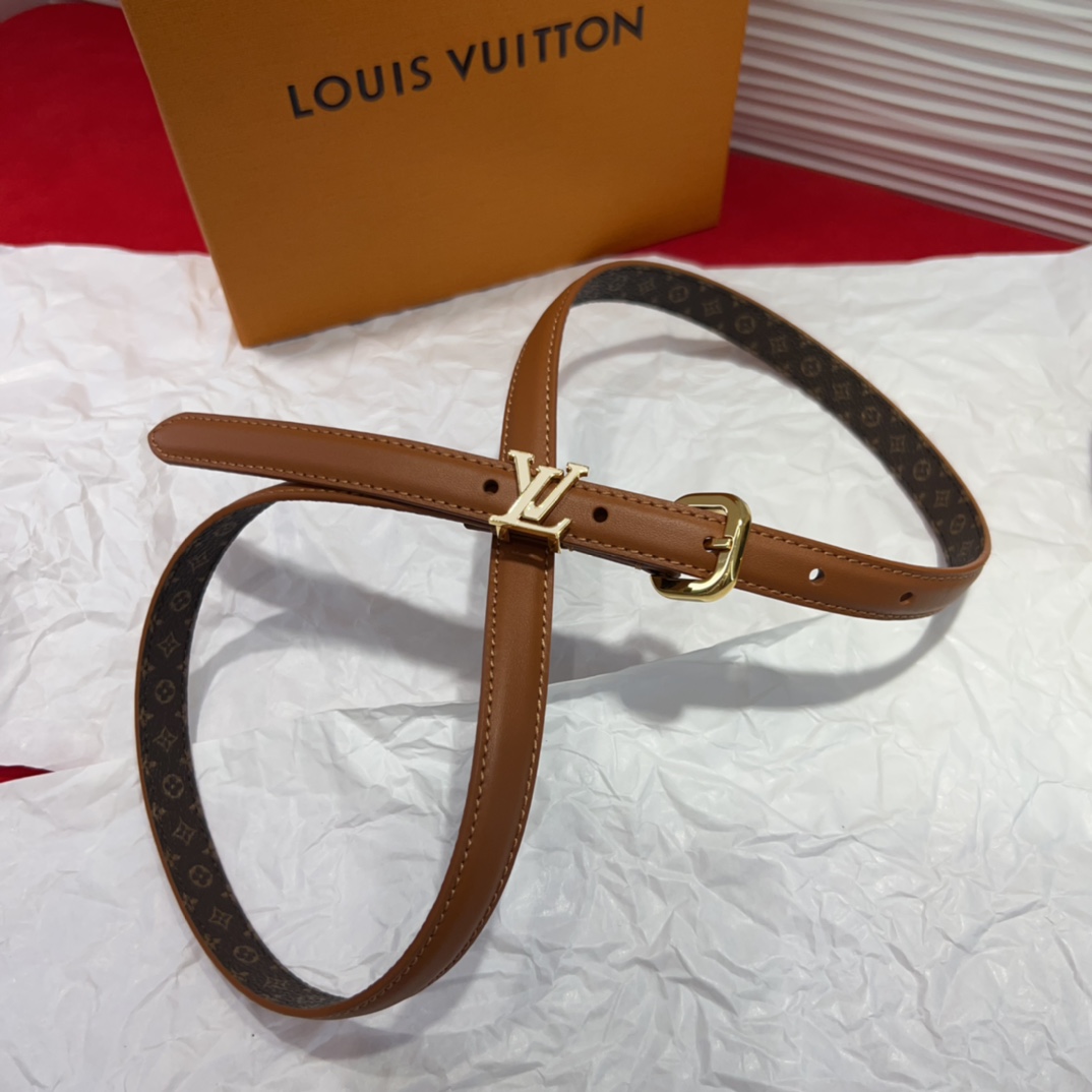 驴家 *｜女士妖带 上新啦～适合各种穿搭黑色：百搭之王 冷色暖色都能驾驭米色：春夏必备 清新又百搭扣头设