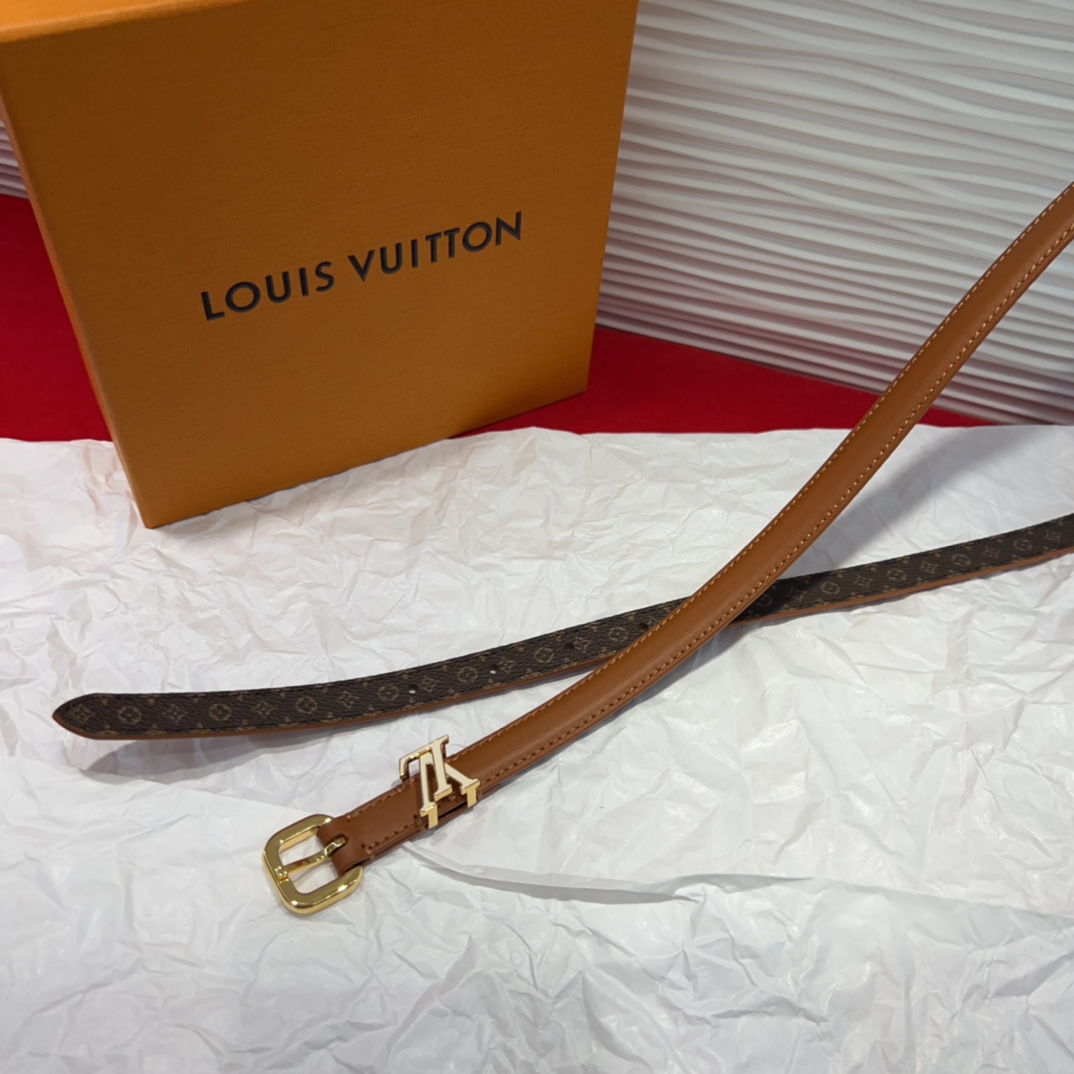 驴家 *｜女士妖带 上新啦～适合各种穿搭黑色：百搭之王 冷色暖色都能驾驭米色：春夏必备 清新又百搭扣头设