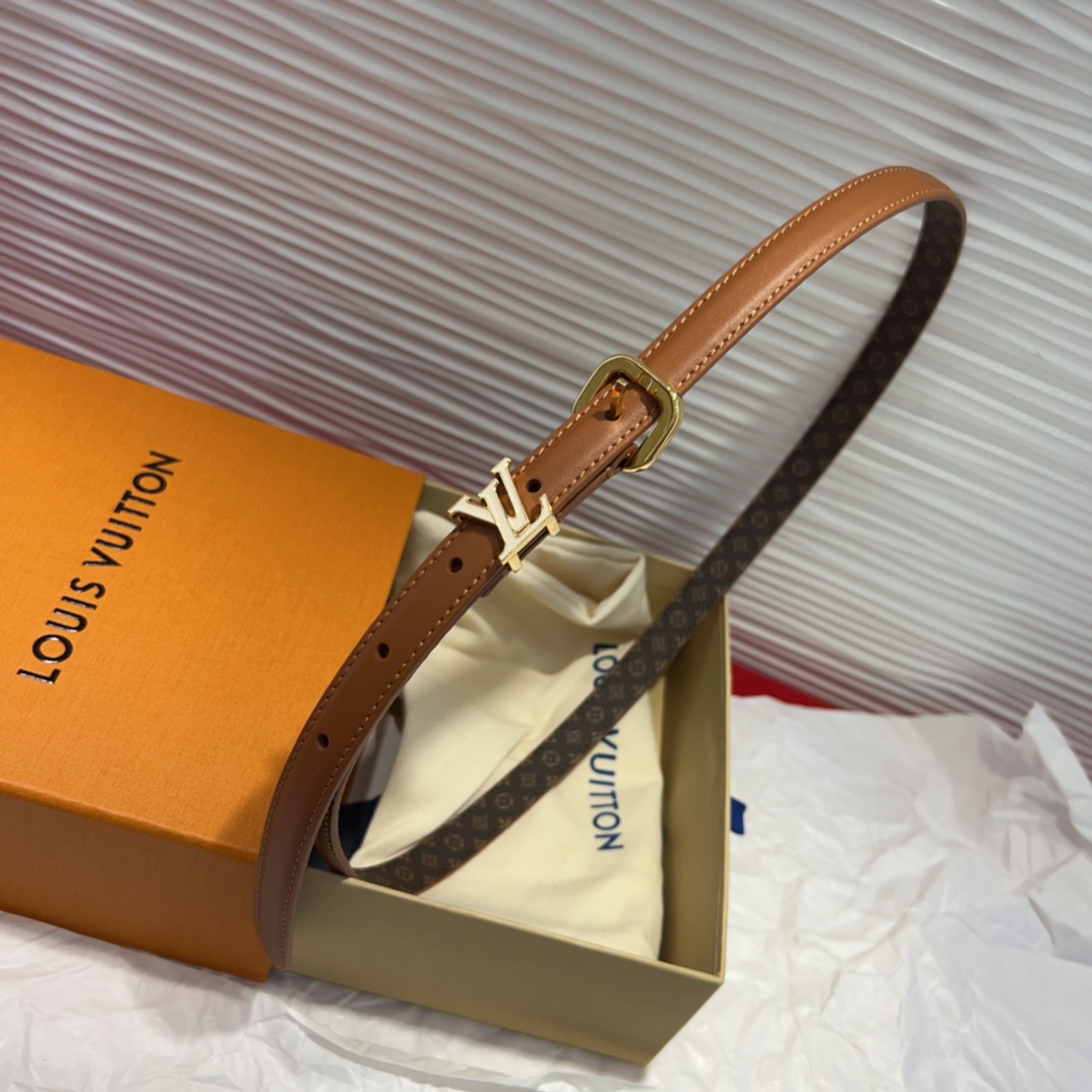 驴家 *｜女士妖带 上新啦～适合各种穿搭黑色：百搭之王 冷色暖色都能驾驭米色：春夏必备 清新又百搭扣头设