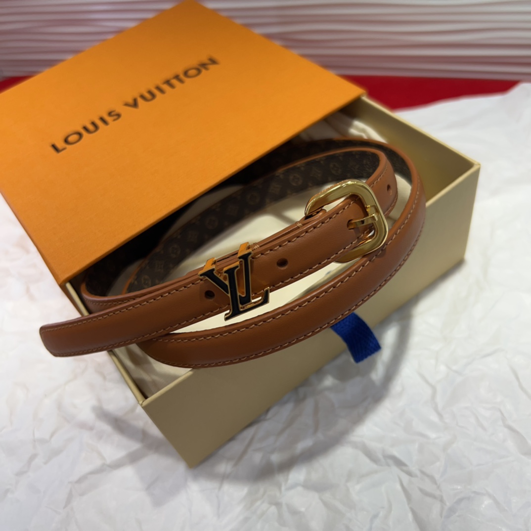 驴家 *｜女士妖带 上新啦～适合各种穿搭黑色：百搭之王 冷色暖色都能驾驭米色：春夏必备 清新又百搭扣头设