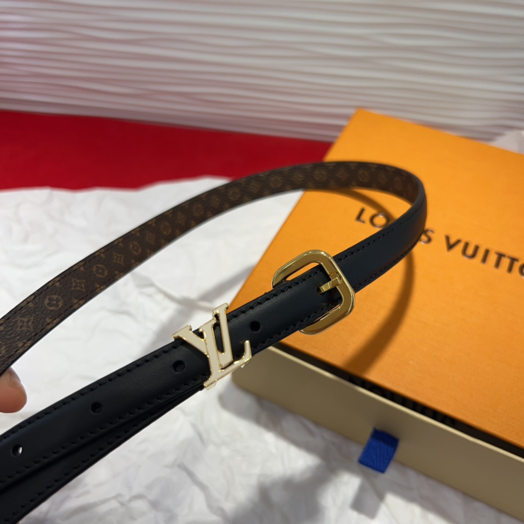 驴家 *｜女士妖带 上新啦～适合各种穿搭黑色：百搭之王 冷色暖色都能驾驭米色：春夏必备 清新又百搭扣头设