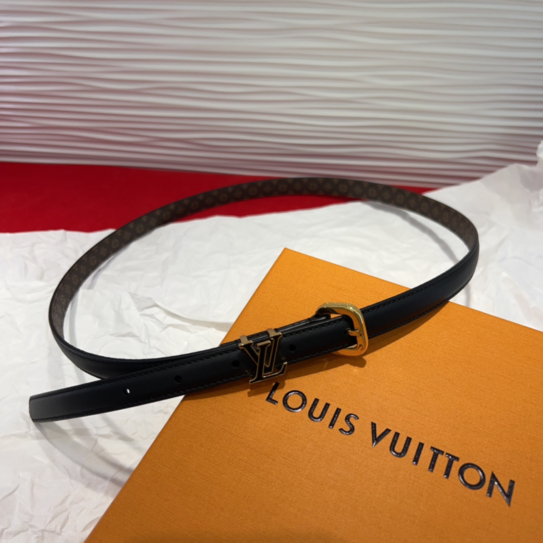 驴家 *｜女士妖带 上新啦～适合各种穿搭黑色：百搭之王 冷色暖色都能驾驭米色：春夏必备 清新又百搭扣头设