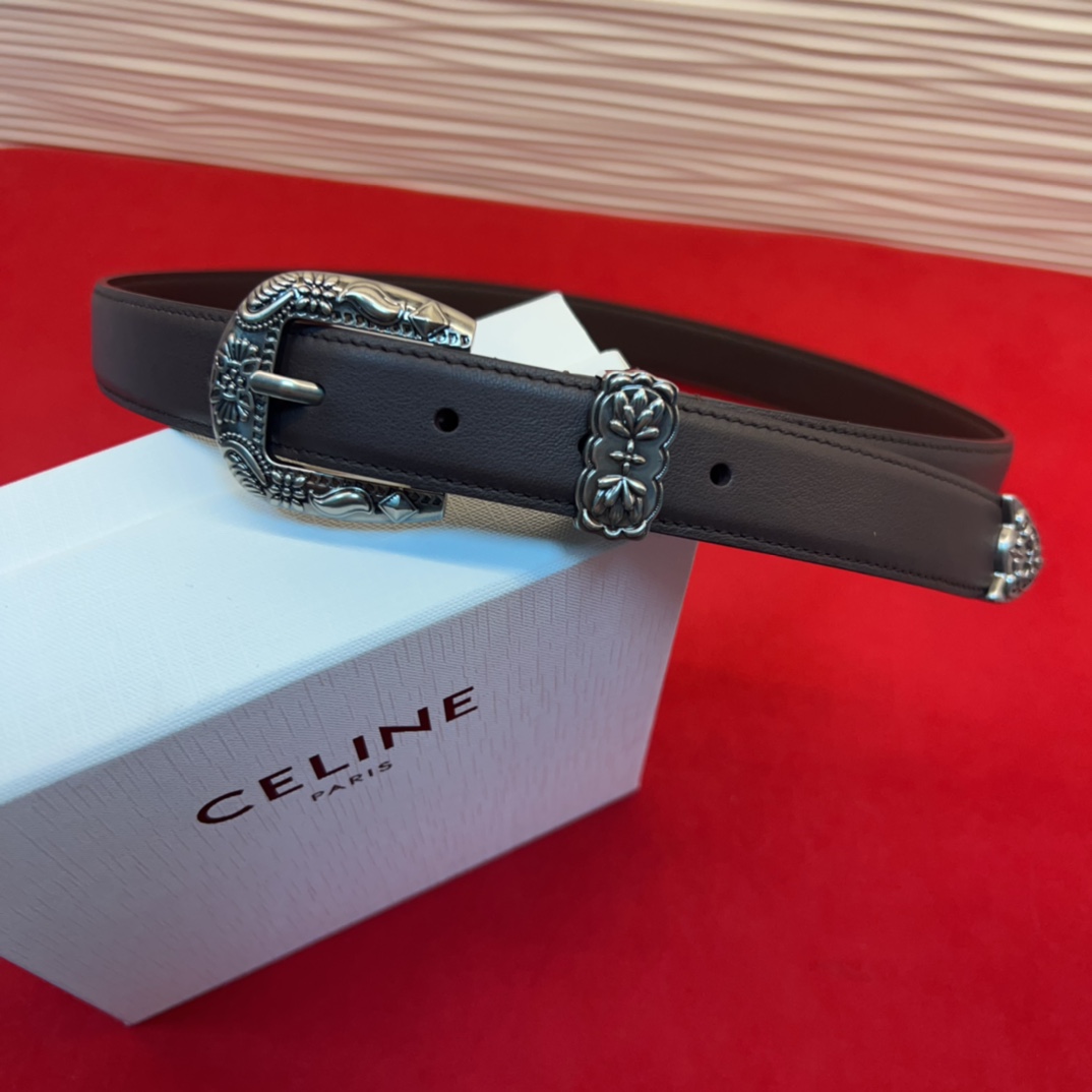 c eline TRIOMPHE中号标志印花牛皮革腰带标志印花和牛皮革 TRIOMPHE配领扣带扣环扣和