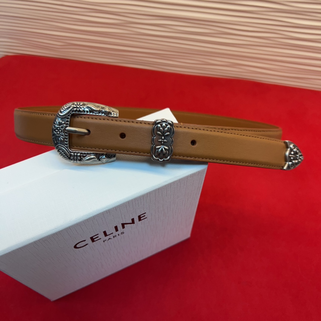c eline TRIOMPHE中号标志印花牛皮革腰带标志印花和牛皮革 TRIOMPHE配领扣带扣环扣和
