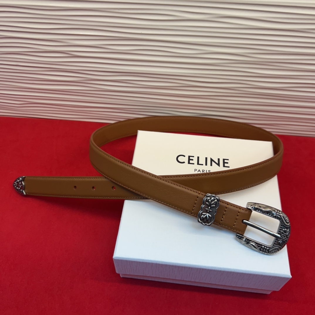 c eline TRIOMPHE中号标志印花牛皮革腰带标志印花和牛皮革 TRIOMPHE配领扣带扣环扣和