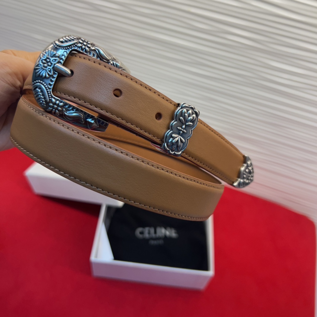 c eline TRIOMPHE中号标志印花牛皮革腰带标志印花和牛皮革 TRIOMPHE配领扣带扣环扣和