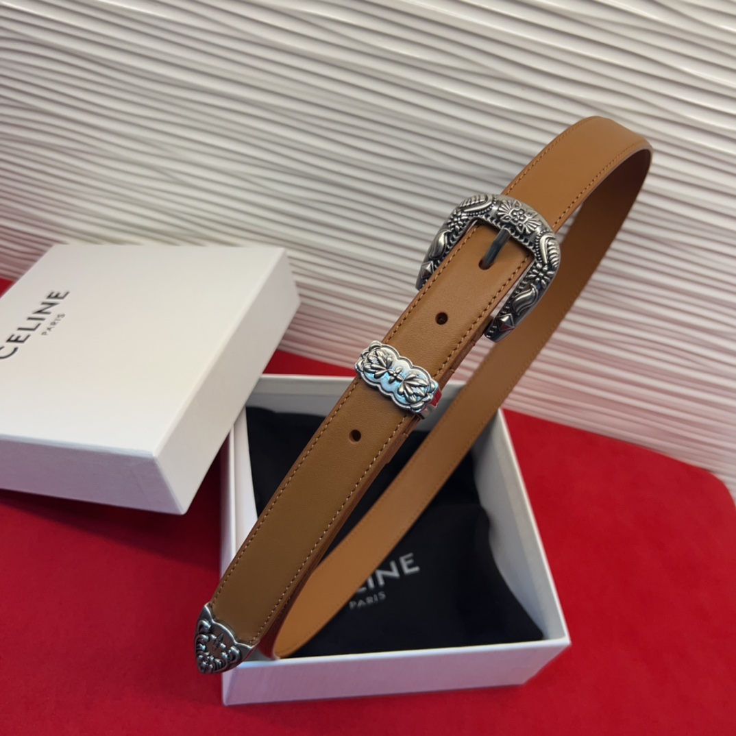 c eline TRIOMPHE中号标志印花牛皮革腰带标志印花和牛皮革 TRIOMPHE配领扣带扣环扣和