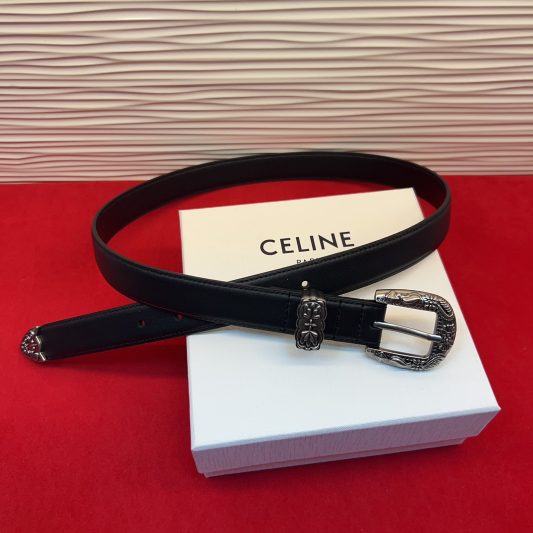 c eline TRIOMPHE中号标志印花牛皮革腰带标志印花和牛皮革 TRIOMPHE配领扣带扣环扣和