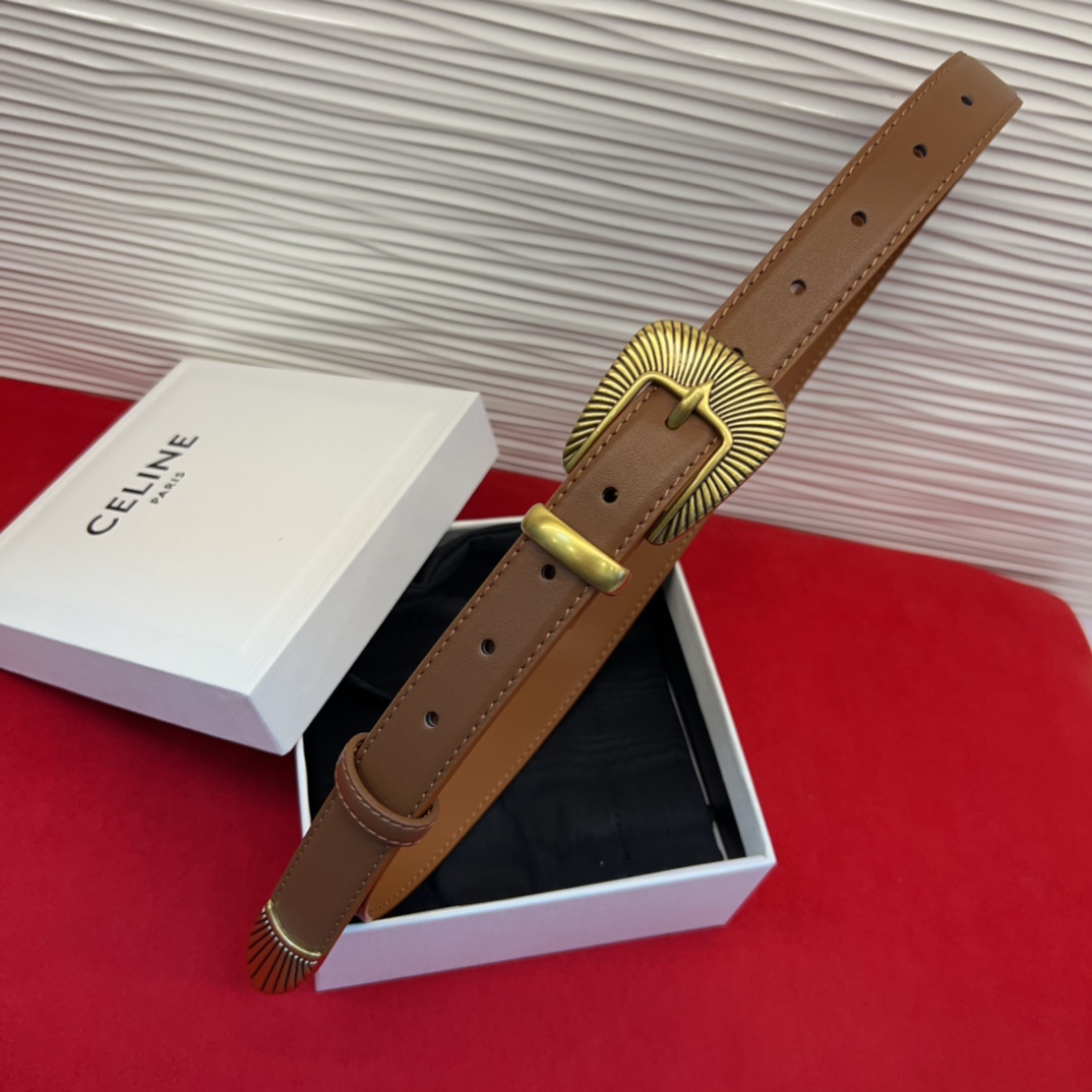 c eline TRIOMPHE中号标志印花牛皮革腰带标志印花和牛皮革 TRIOMPHE配领扣带扣环扣和