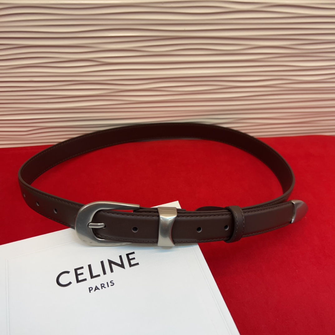 c eline TRIOMPHE中号标志印花牛皮革腰带标志印花和牛皮革 TRIOMPHE配领扣带扣环扣和