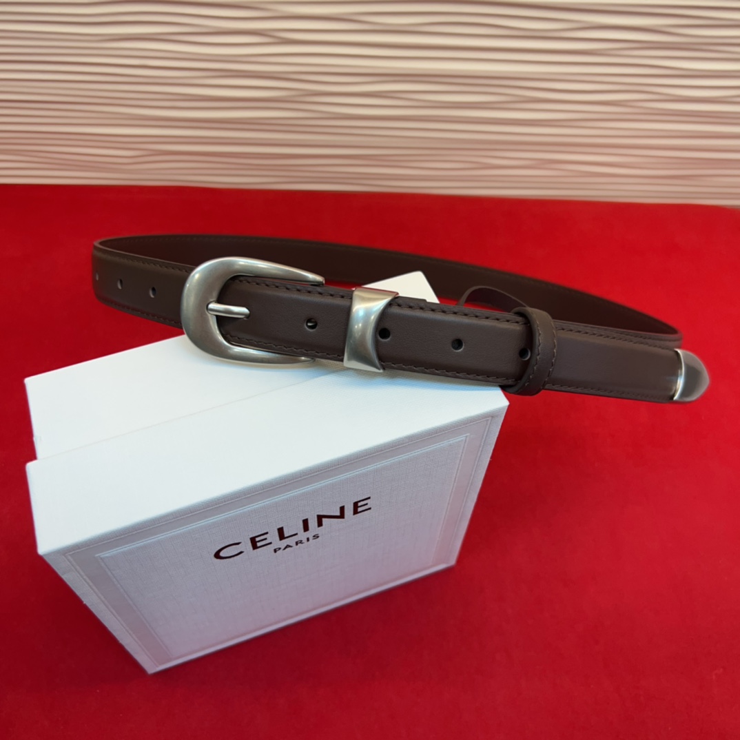 c eline TRIOMPHE中号标志印花牛皮革腰带标志印花和牛皮革 TRIOMPHE配领扣带扣环扣和