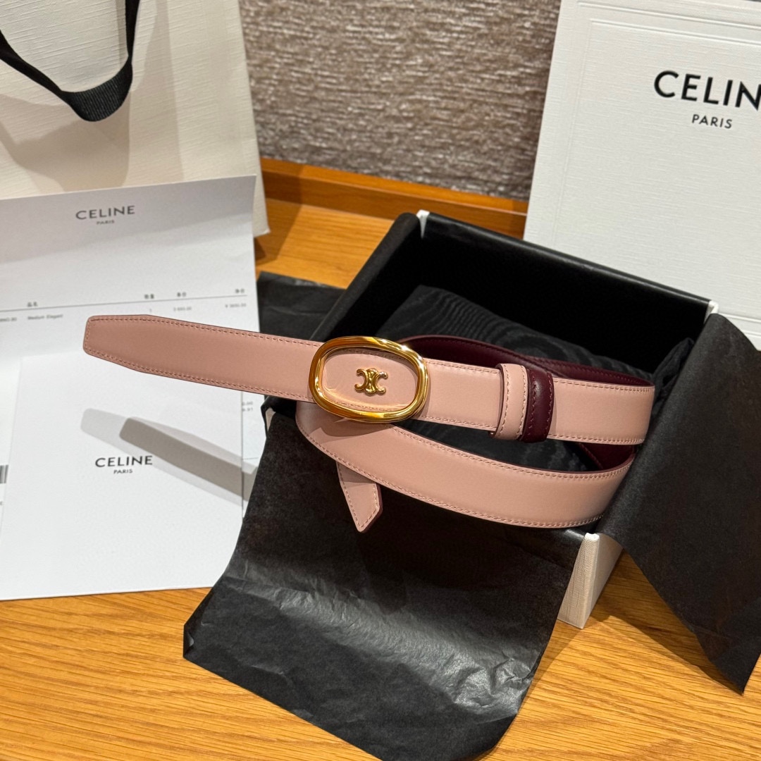 凯旋门家新款ALIX 中号25毫米双面腰带这款采用牛皮革，金属饰面，可拆卸椭圆形搭扣，双面腰带，TRIO