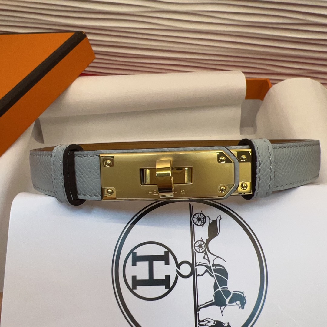 Elegant Women's Belt with Kelly Buckle in Hunter Calfskin Leather - Adjustable