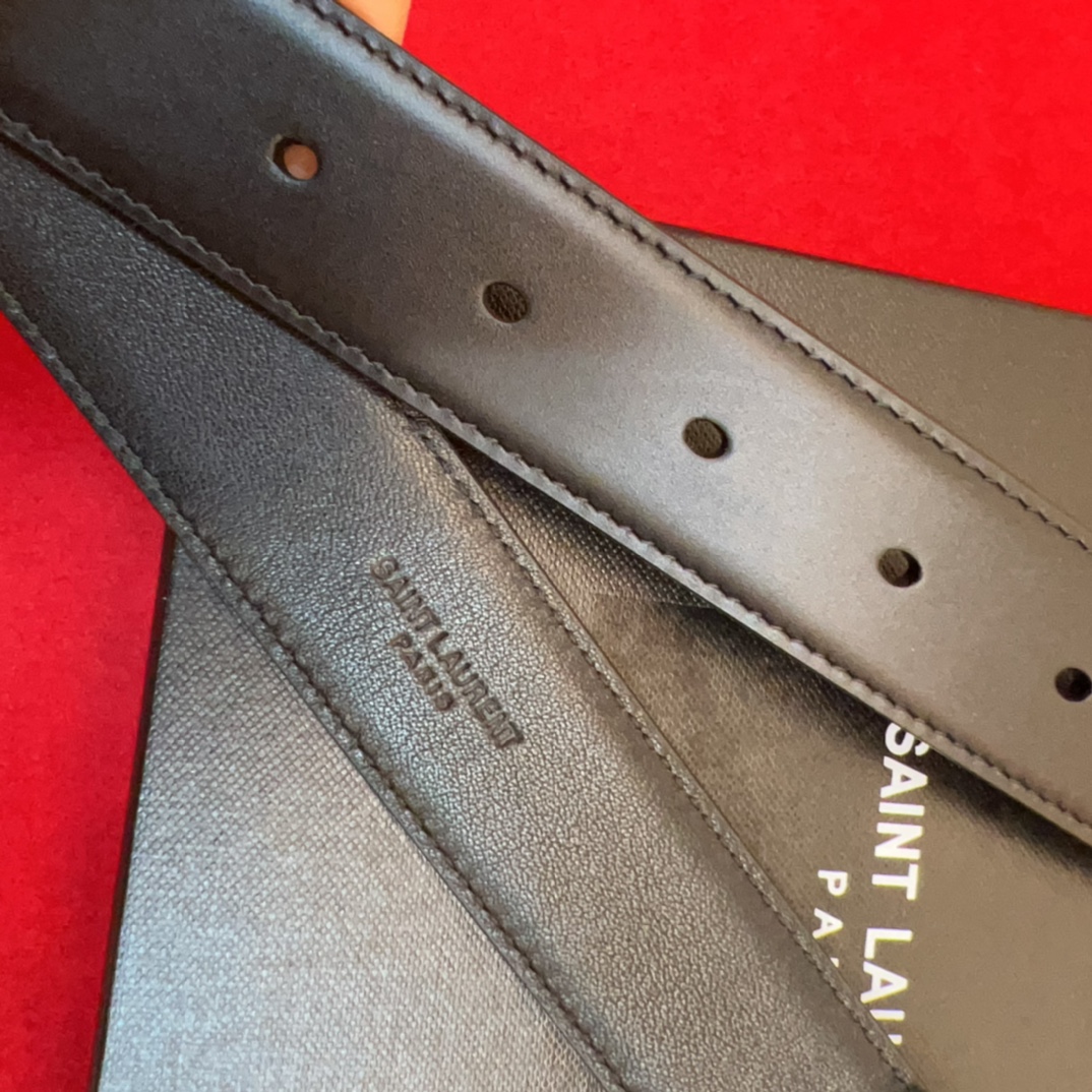 开春秀款Saint Laurent 圣罗兰女士腰带皮带 原厂真金电渡扣头，意大利原厂皮，宽3.0cm，代