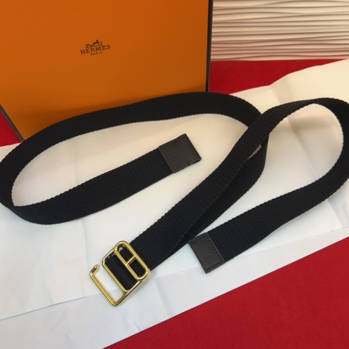 Hermès Ecume Belt: Gray Fabric Strap with Epsom Calfskin Details 1 Hermès Ecume Belt: Gray Fabric Strap with Epsom Calfskin Details