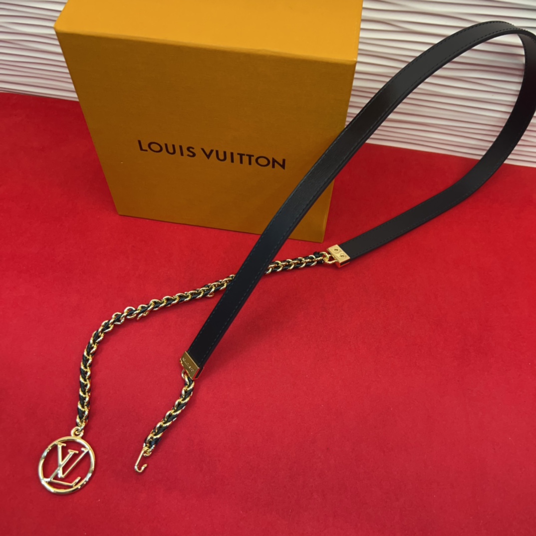 超好看的驴家女士细款腰链✨一半是链条让你感觉像腰链一样的使用感一半是皮带让你爱不释手 随意切换可以当皮带