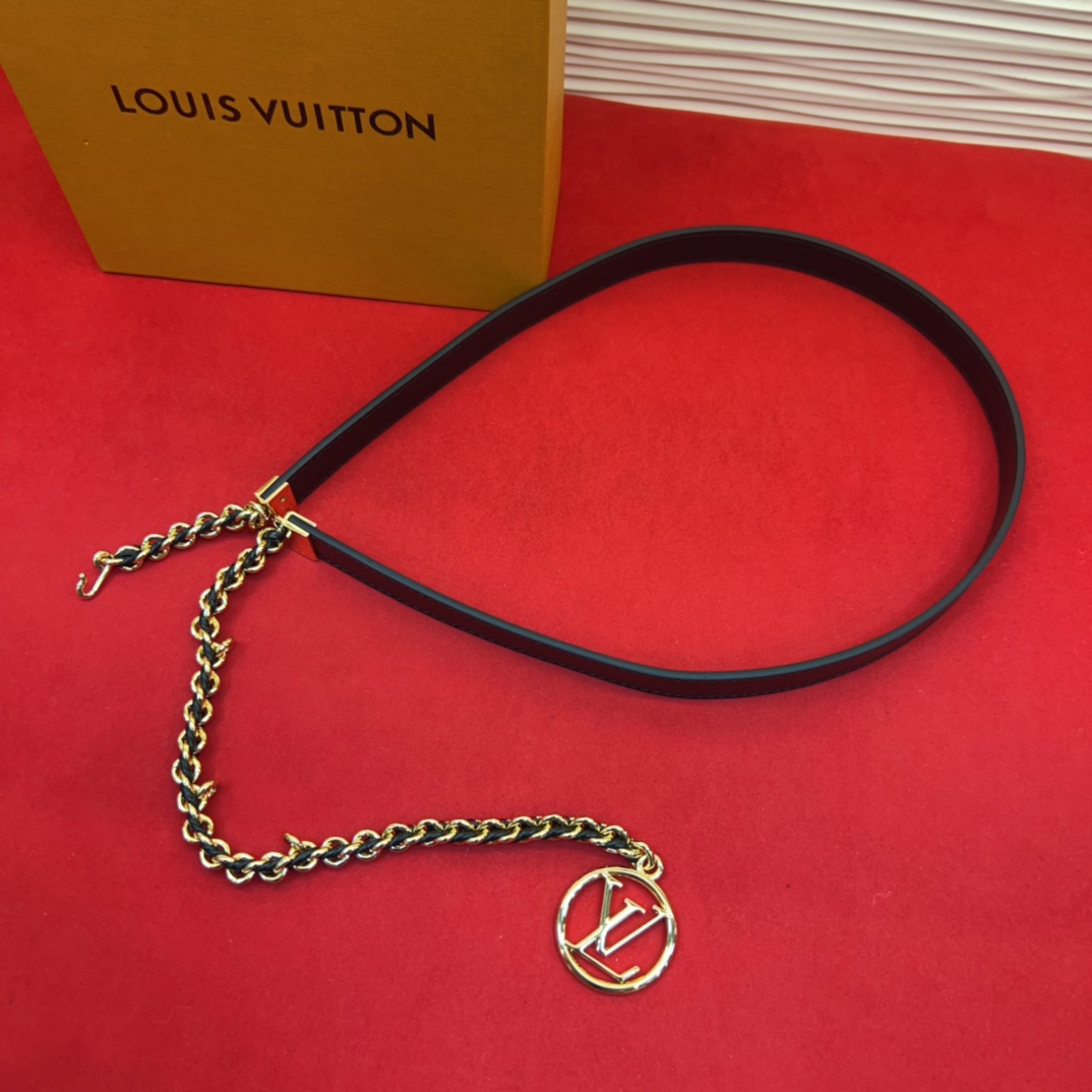 超好看的驴家女士细款腰链✨一半是链条让你感觉像腰链一样的使用感一半是皮带让你爱不释手 随意切换可以当皮带