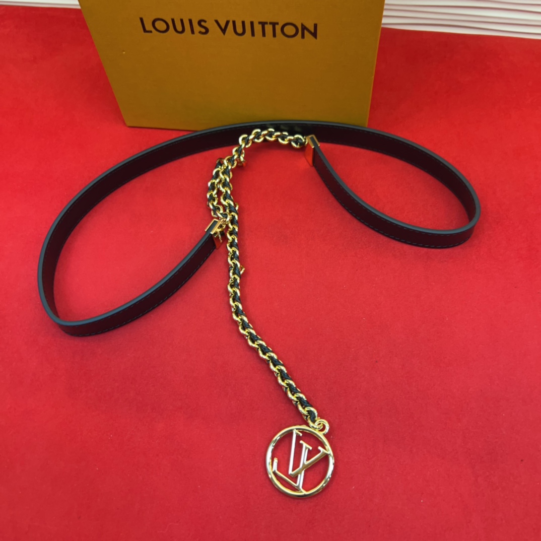 超好看的驴家女士细款腰链✨一半是链条让你感觉像腰链一样的使用感一半是皮带让你爱不释手 随意切换可以当皮带