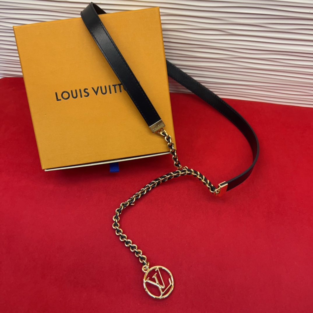 超好看的驴家女士细款腰链✨一半是链条让你感觉像腰链一样的使用感一半是皮带让你爱不释手 随意切换可以当皮带