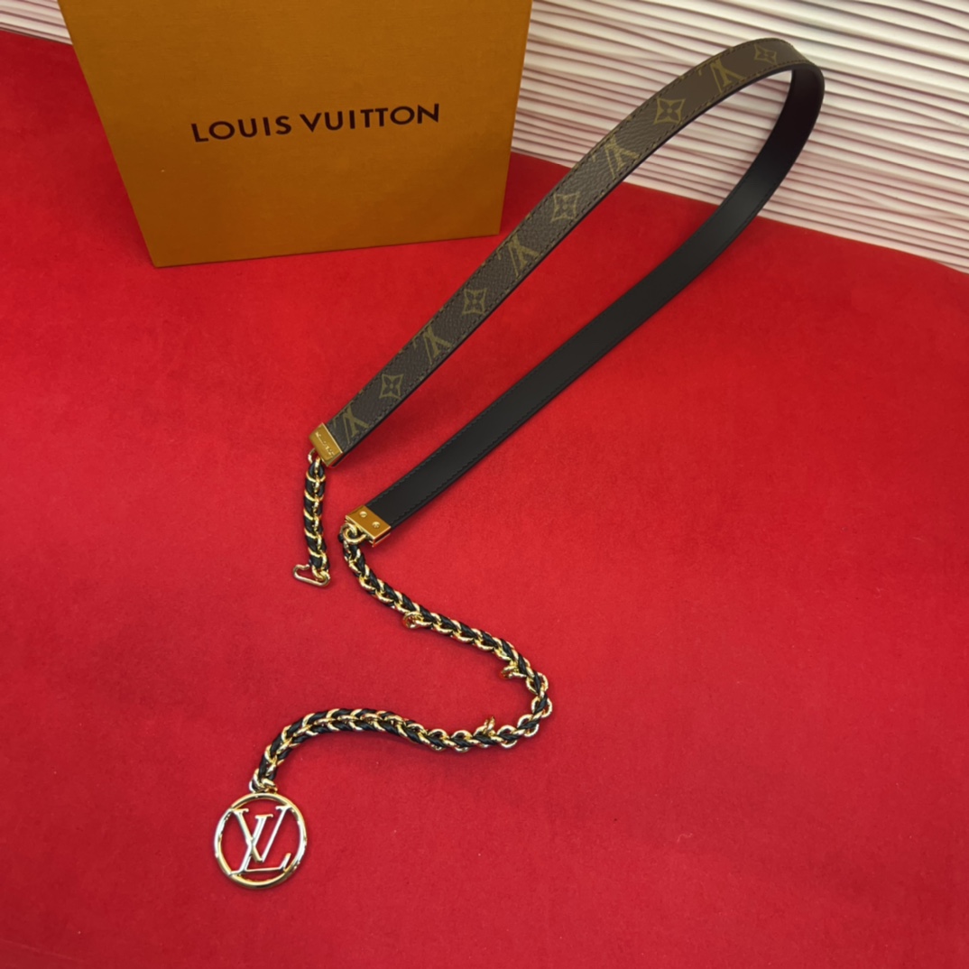 超好看的驴家女士细款腰链✨一半是链条让你感觉像腰链一样的使用感一半是皮带让你爱不释手 随意切换可以当皮带