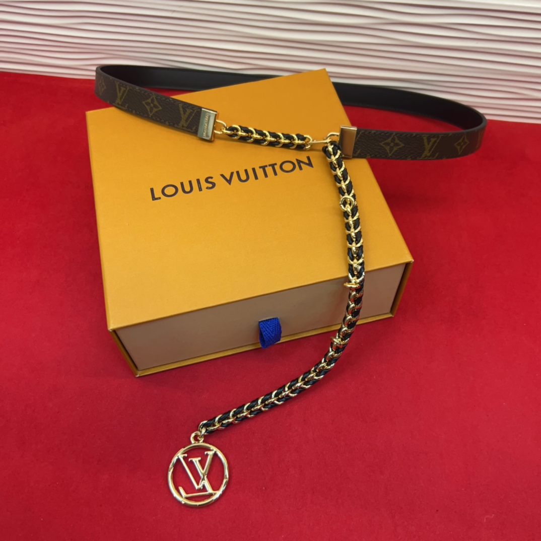 超好看的驴家女士细款腰链✨一半是链条让你感觉像腰链一样的使用感一半是皮带让你爱不释手 随意切换可以当皮带