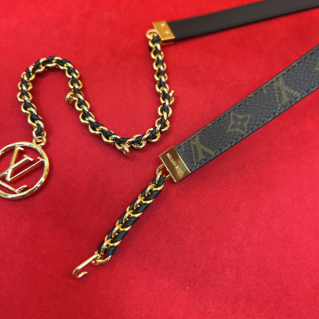 超好看的驴家女士细款腰链✨一半是链条让你感觉像腰链一样的使用感一半是皮带让你爱不释手 随意切换可以当皮带