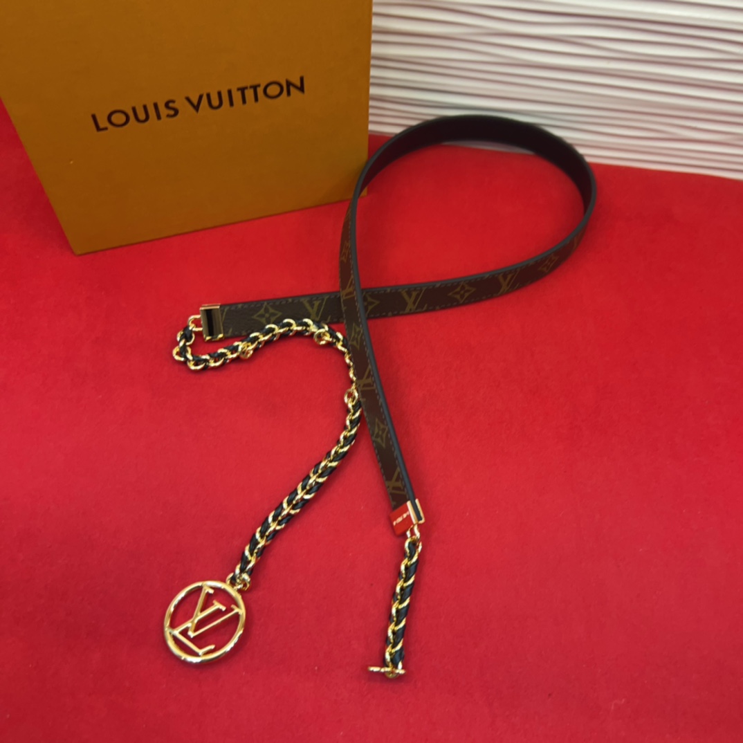 超好看的驴家女士细款腰链✨一半是链条让你感觉像腰链一样的使用感一半是皮带让你爱不释手 随意切换可以当皮带