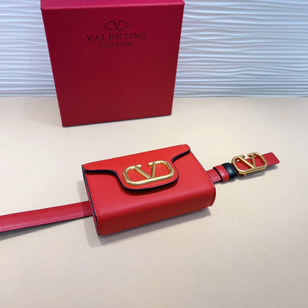 新版华伦腰包现货❗️金球系列 永远的王炸👑包型上做了改良，包身立体 整体会硬朗很多，腰包可调节 斜挎可调