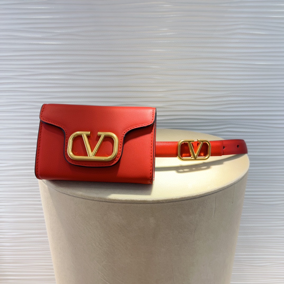 新版华伦腰包现货❗️金球系列 永远的王炸👑包型上做了改良，包身立体 整体会硬朗很多，腰包可调节 斜挎可调